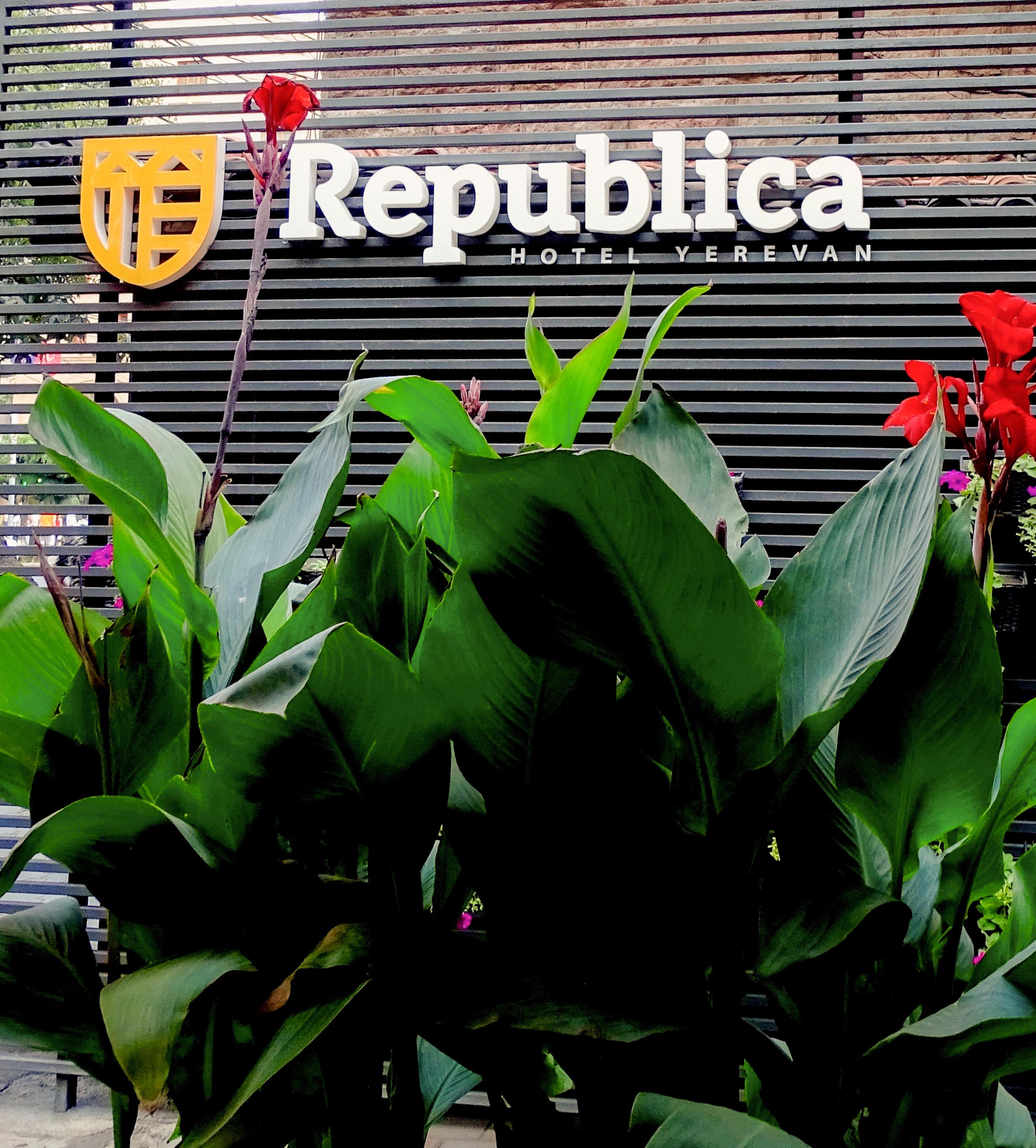 Republica Hotel Ереван Екстериор снимка